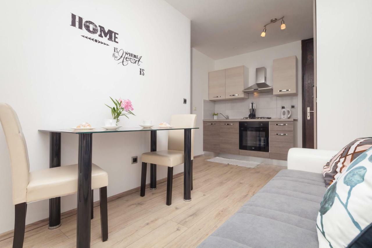 Apartman Ester Pula Exterior foto